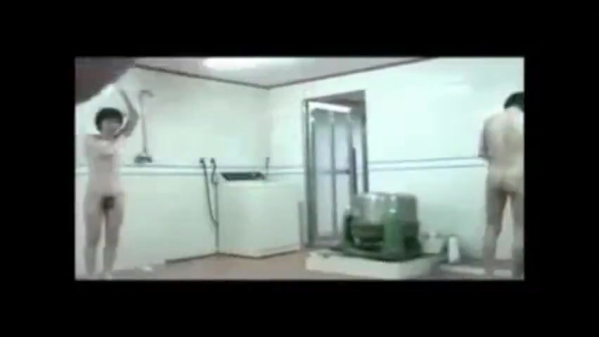 【ゲイ動画】アジア系の大衆浴場をこっそり盗撮！　様々な筋肉イケメンが、身体や巨根を洗う赤裸々な姿！